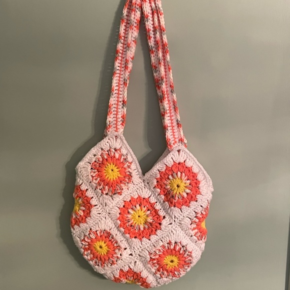 Hand crochet tote - Picture 2 of 2